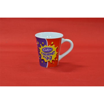 Taza de la promoción de la nata